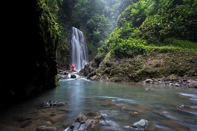 3-in-1 Monteverde Cloud Forest Waterfalls, Wild Trekking and Horseback Riding - Key points to know before booking