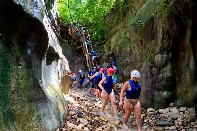 7 waterfalls+typical food - What the $60 price really covers