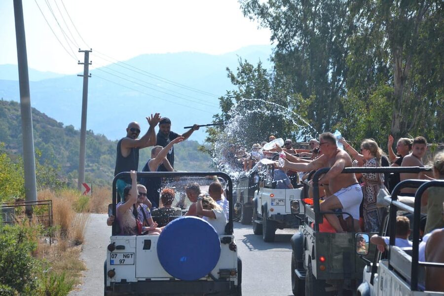 Alanya: Jeep Tour with Dim Cave, Waterfall with Dimcay Lunch - Who will enjoy this tour most?