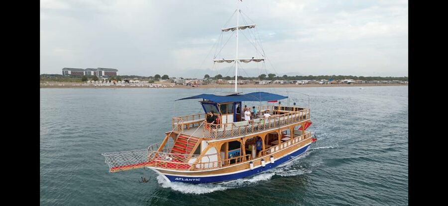 Antalya: Beach & Waterfalls Boat Trip w/ Lunch & Soft Drinks - Getting from Antalya to the port