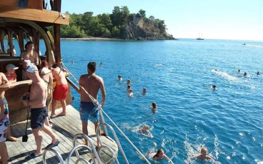 Antalya Boat Tour: Düden Waterfall, Swim & Soft Drinks - Setting out from Kundu River at 10:00