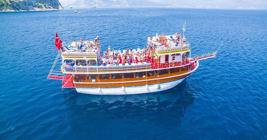 Antalya: Guided City Tour with Waterfalls Tickets and Lunch - Kaleiçi, Hadrian’s Gate, and the fluted minaret