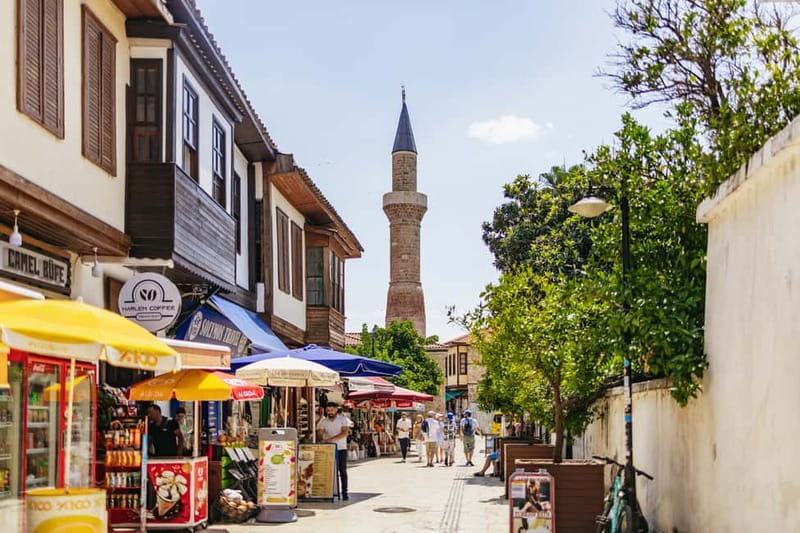 Antalya: Old Town with Aquarium or Cable Car & Waterfalls - The shopping stop and why it matters