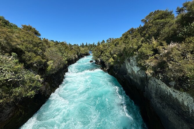 Auckland: Rotorua, Taupo, Waiotapu & Huka Falls Private Trip - Huka Falls in 30 minutes