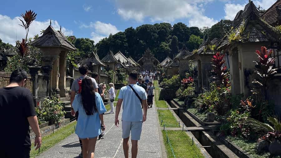 Bali: Besakih temple, Tukad Cepung waterfall, Penglipuran - Key points to know before booking
