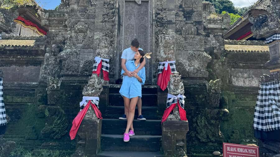 Bali: Besakih temple, Tukad Cepung waterfall, Penglipuran - Tukad Cepung Waterfall and the wet photo stop