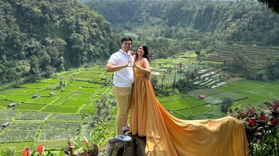 Bali: Besakih temple, Tukad Cepung waterfall, Penglipuran - Penglipuran Village and the idea of Tri Hita Karana