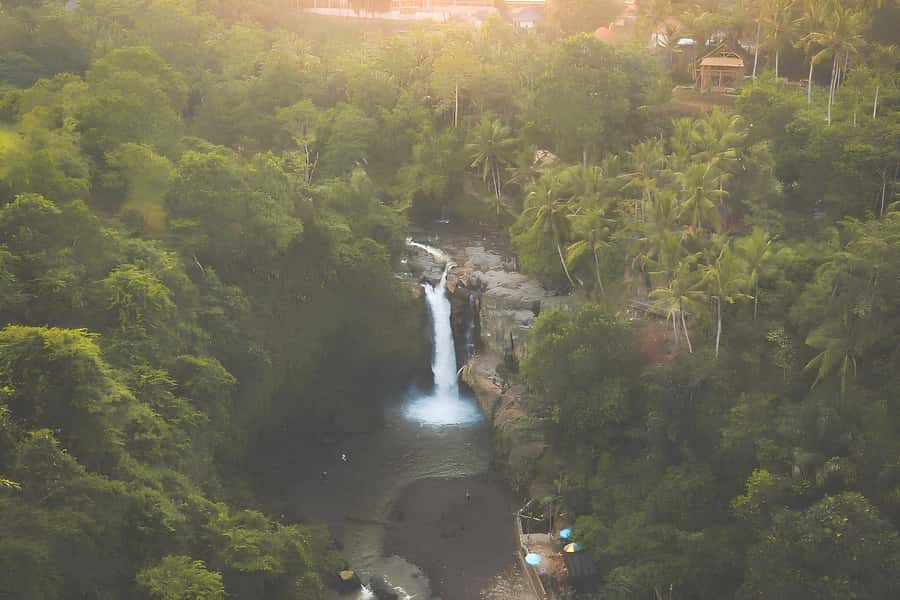 Bali: Blue Lagoon Snorkel, Kanto Lampo & Tibumana Waterfalls - Kanto Lampo is the memorable photo stop