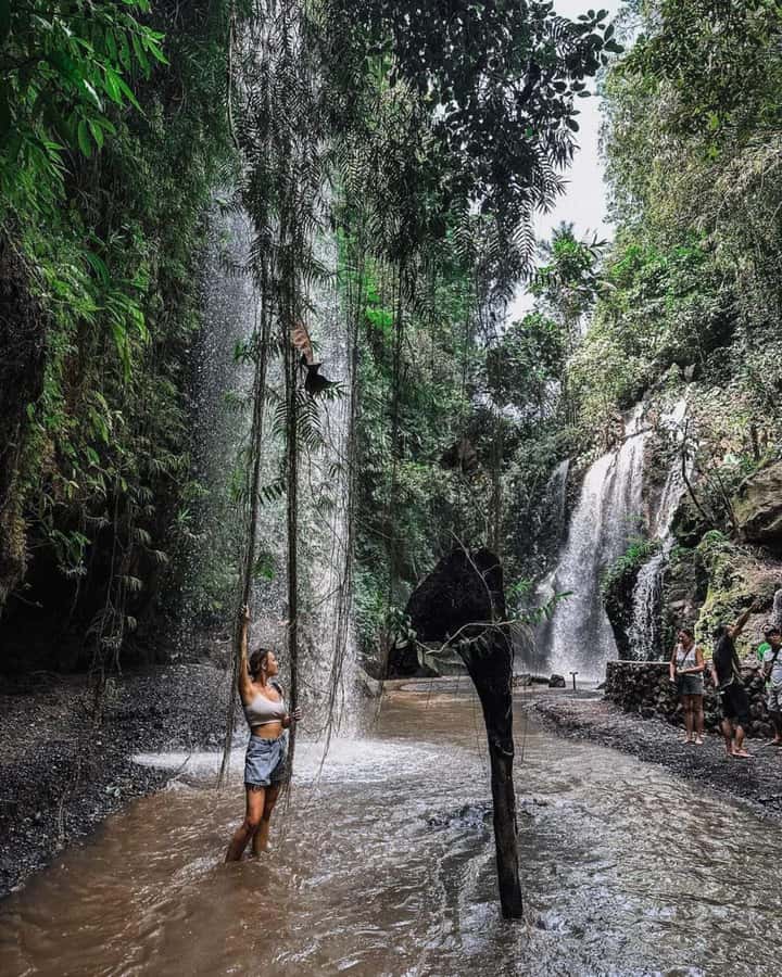 Bali : Day Trip to Besakih Temple & 2 Hidden Waterfalls - Walking down to Goa Raja Waterfall