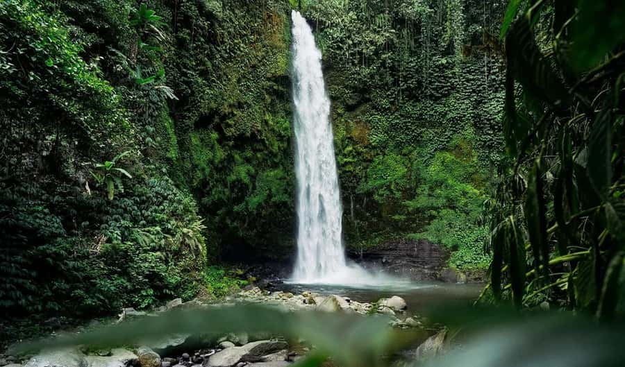 Bali: Full-Day Tour of Nungnung Waterfall, Tanah Lot Tample - Tanah Lot is beautiful, but sunset is not guaranteed