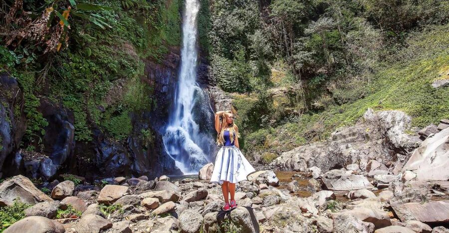 Bali: Gitgit and Alingaling Waterfalls Small Group Tour - Gitgit offers a different kind of waterfall visit