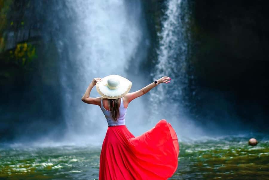 Bali: Griya Taman Beji Waterfall with Optional Ubud Tours - Tegenungan Waterfall adds another water stop