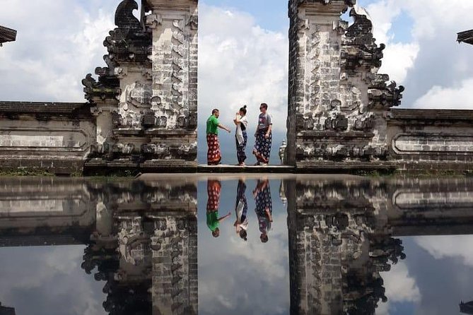 Bali : Instagrams Tour Lempuyang Temple, Tirta Gangga- Tukad Cepung , Tibumana Waterfall - The 6:30 a.m. departure from Nusa Dua