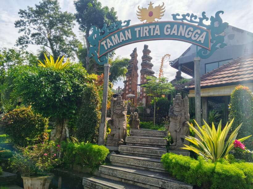Bali: Lempuyang Temple, Tirta Gangga, and Temesi Waterfall … - Lunch is flexible, but you pay separately