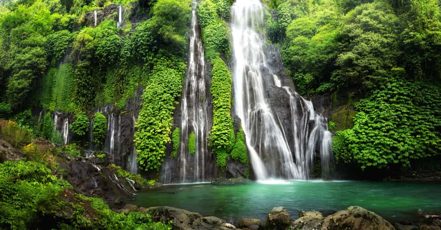 Bali: Munduk Waterfalls Trek, Twin Lakes and Temple Tour - Ulun Danu Tamblingan and the forest temples
