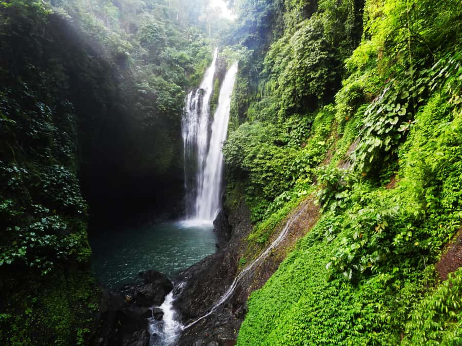 Bali: Sambangan Waterfalls Trekking, Sliding, & Jumping Trip - Aling-Aling Waterfall and the move from scenery to action