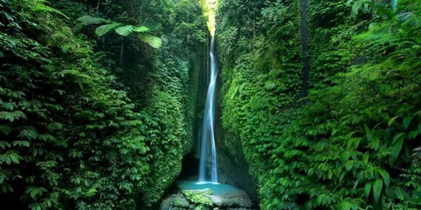 Bali Secret Waterfalls with Ulun Danu Beratan Temple Tour - Key points at a glance