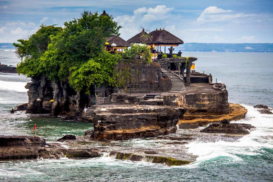 Bali: Water Temple, Waterfalls and Unesco Rice Terrace Tour - Ulun Danu Bratan combines temple and mountain scenery