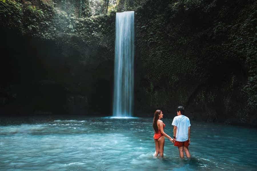 Bali Waterfall Tour with Lunch Views of Mount Batur - What the private guide adds