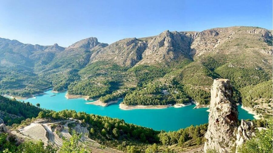 Benidorm: Guided Jeep Trip to Guadalest and Algar Falls - A full day with changing scenery