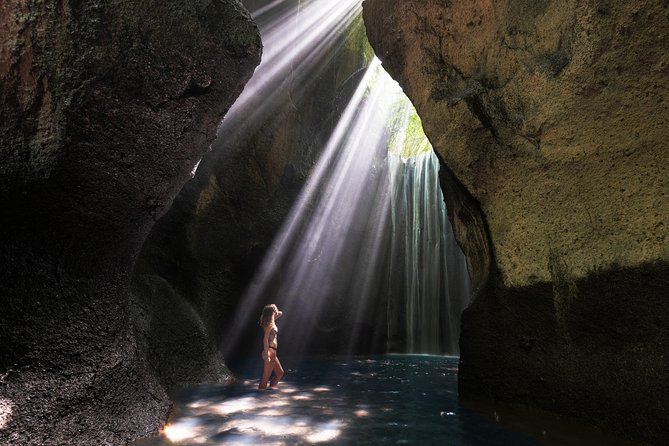 Best of Bali Waterfalls: Tibumana, Tukad Cepung and Tegenungan - Tukad Cepung: a cave walk before the waterfall