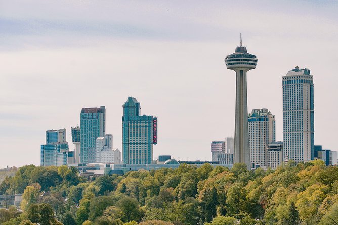Best of Niagara Falls Canada Premium Tour: Behind Falls and Boat - A four-hour schedule that favors efficiency