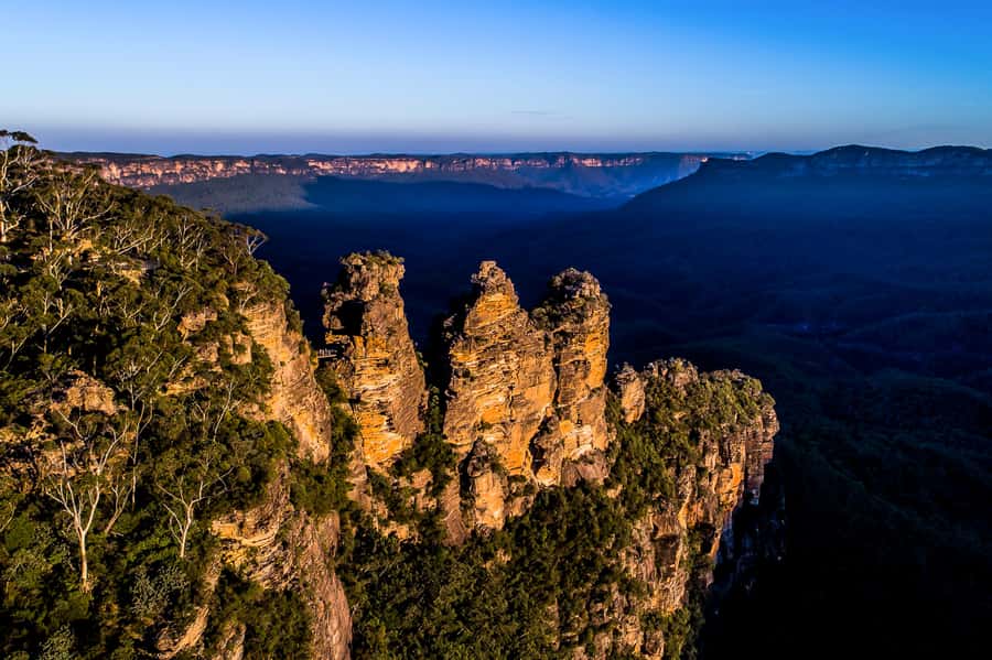 Blue Mountains Sunset Waterfalls Wildlife Tour From Sydney - Wildlife, plants, and Indigenous context