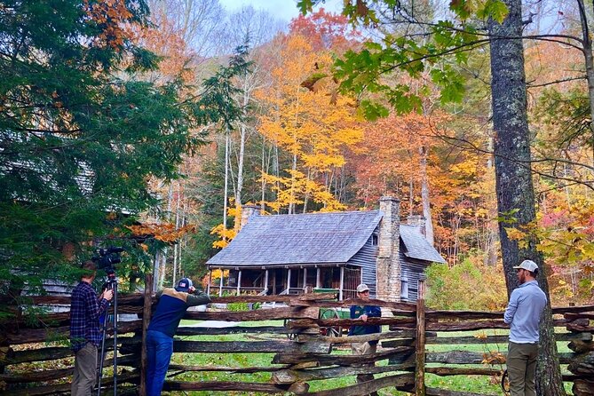Blue Ridge Parkway Waterfalls Hiking Tour from Asheville - Tony’s guiding style and the value of a small group