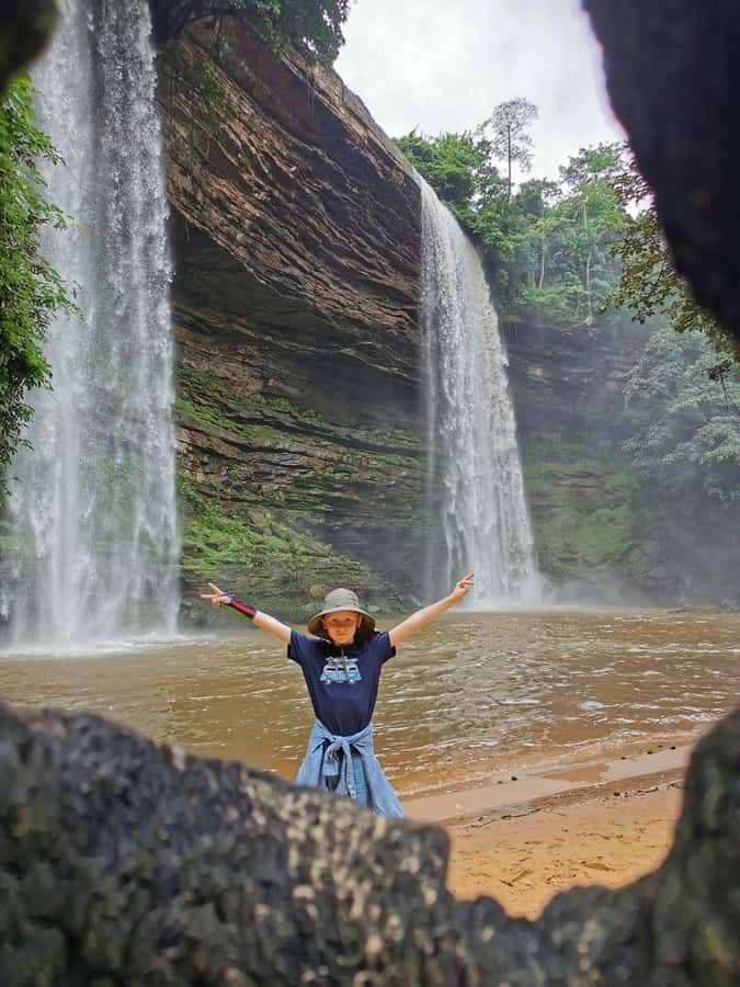 Boti Falls, Umbrella Rock, Aburi Gardens & Cocoa Farm Tour - Tetteh Quarshie Cocoa Farm and the taste of fresh cocoa