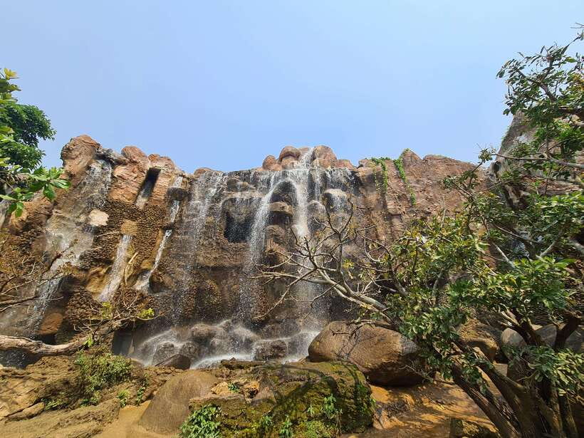 Chiang Mai: Dantewada Land of Angels & Sticky Waterfall Tour - Why the Sticky Waterfall is the main event