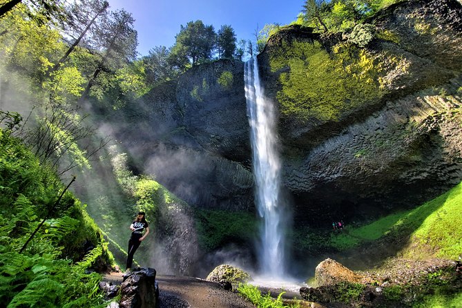Columbia Gorge Waterfalls and Mt. Hood Tour - Full Day - Hood River, lunch, and the Fruit Loop