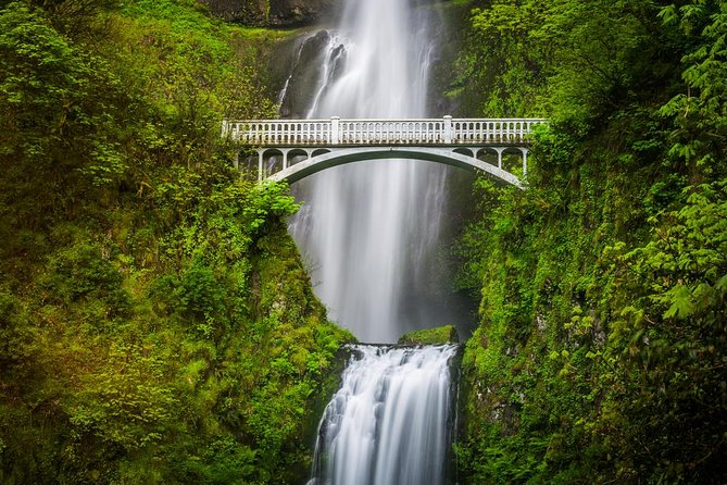 Columbia River Gorge Waterfall Tour from Portland - Leaving Portland at 1 p.m. with a local guide