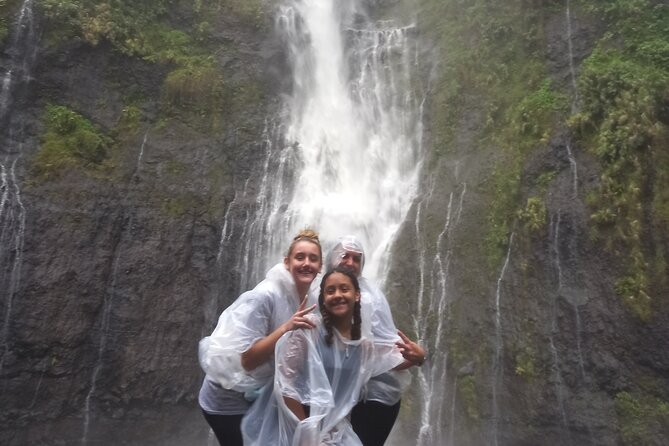 Crossing Island of Tahiti 4x4 Mountain, Waterfall, River, Basins - What the guide adds to the day
