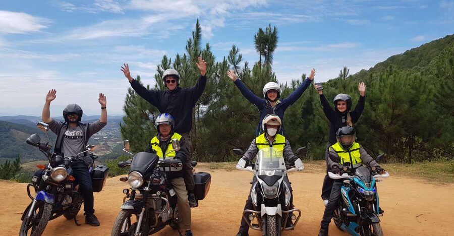 Dalat: Countryside Tour with Silk Village & Elephant Falls - Flower farms and the working side of Dalat
