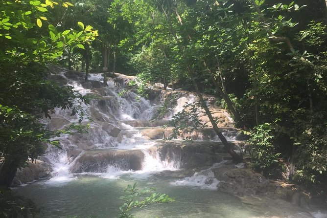 Dunn's River Falls and Tubing Combo Tour from Ocho Rios - Should you book this Dunn’s River Falls tour?