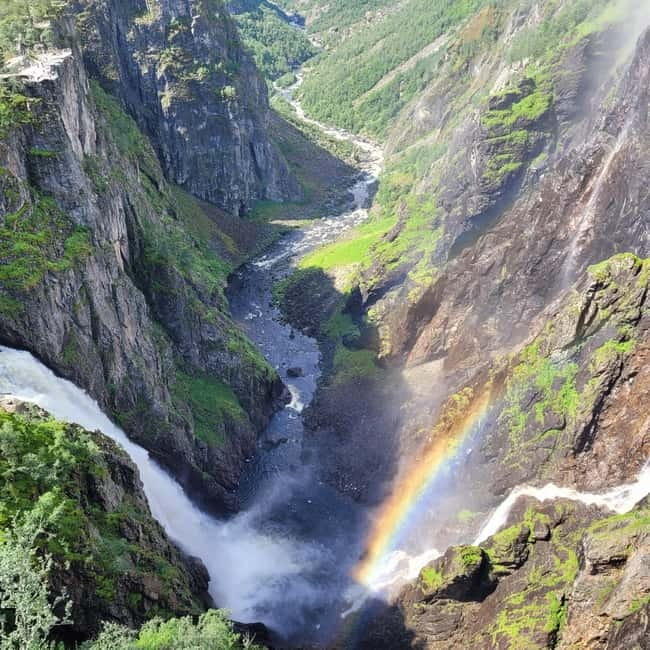 Eidfjord: Vøringsfossen Waterfalls Round-Trip Shuttle - A scenic 30-minute ride through Eidfjord