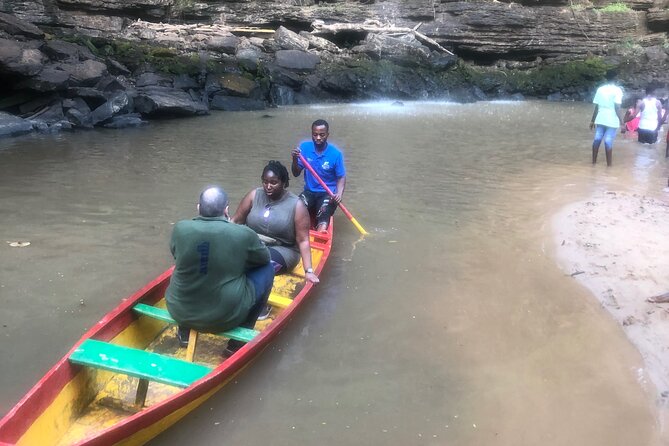 Experience Boti Waterfalls, Aburi Botanical Gardens & Tetteh Quarshie Cocoa Farm - What the $175 price means