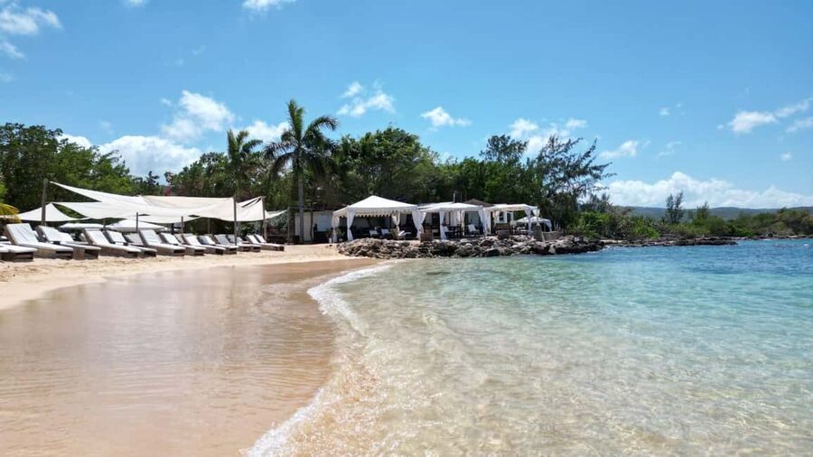 Falmouth: Bamboo Beach Club & Dunn's River Falls - Bamboo Beach Club after the climb