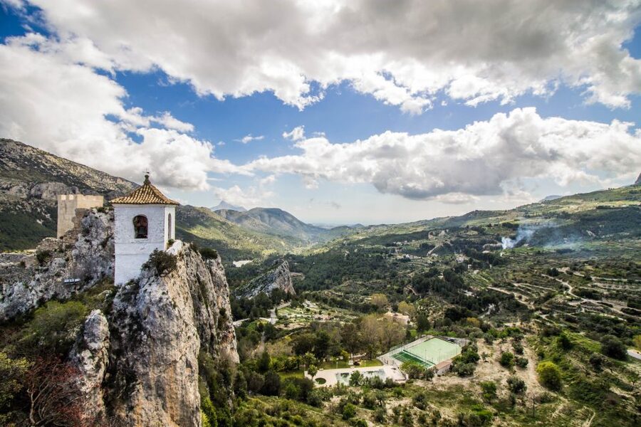 From Alicante: Guadalest Valley and Algar Waterfalls Tour - How to prepare for a better day