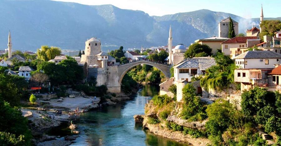 From Dubrovnik: Day Trip to Mostar and Kravice Falls - Pickup in Dubrovnik and the ride to Neum