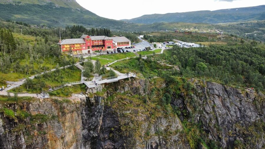 From Eidfjord: Vøringfossen Waterfall Nature Tour with Guide - How much walking do you really need?
