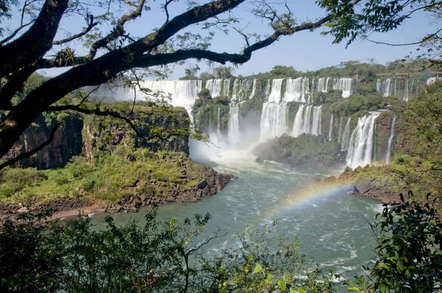 From Foz do Iguaçu: Argentinean Falls Tour with Pickup - Lunch, prices, and the missing extras