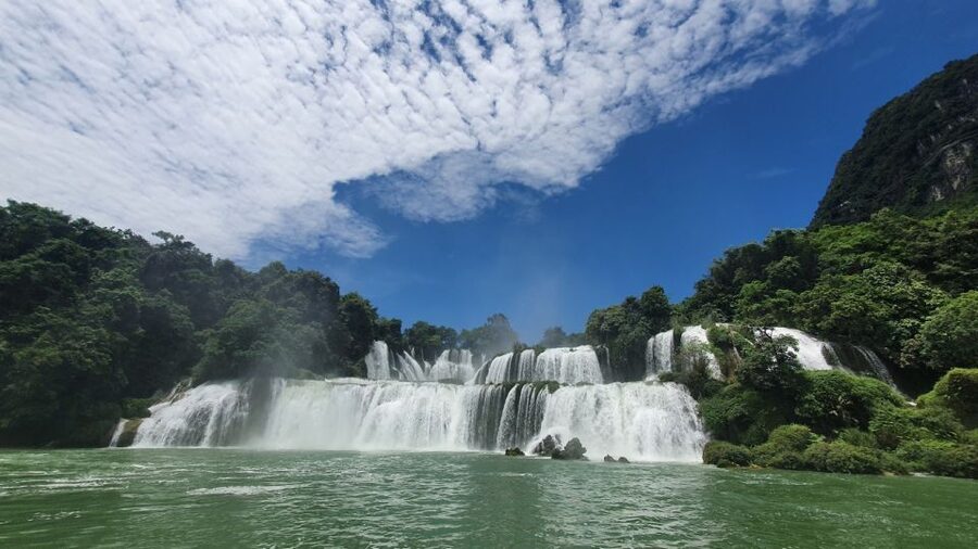 From Hanoi: 2-Day Ban Gioc Waterfall Tour - The real drawbacks: road time, comfort, and weather