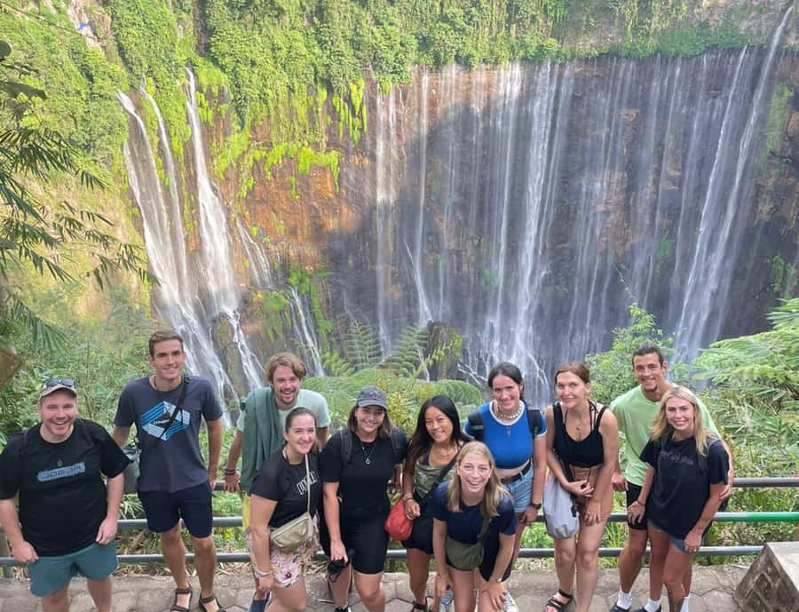 From Malang: Tumpak Sewu Waterfall Day Trip (Sharing) - Why Tumpak Sewu feels like a real adventure