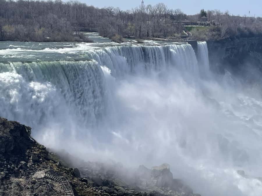 From NYC: Guided Niagara Falls Full-Day Trip - The bus ride from Manhattan