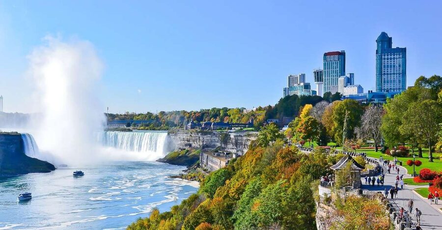 From NYC: Niagara Falls Full-Day Tour with Maid of the Mist - How the guides add value
