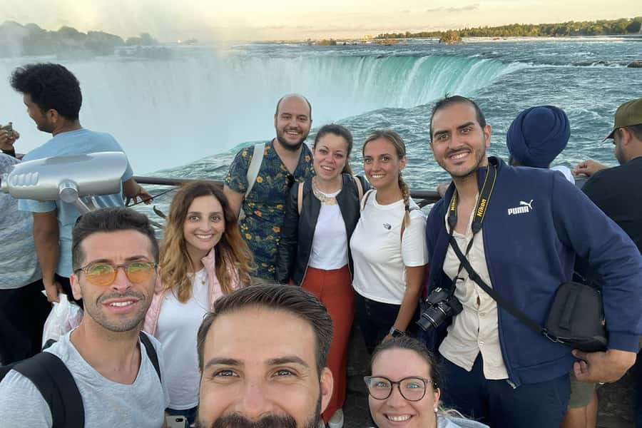 From NYC: Niagara Falls with Outlet Shopping, 2-Day Tour - The hotel and breakfast
