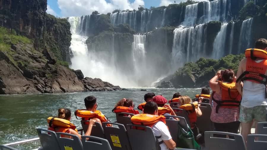 From Puerto Iguazu: Argentinian Iguazu Falls with Boat Ride - Six kilometers toward Salto San Martin