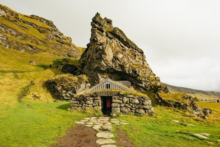 From Reykjavík: Waterfalls, Black Beach & Glacier Day Trip - Eyjafjallajökull and the glaciers of southern Iceland
