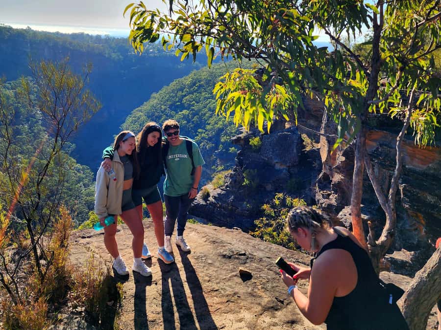 From Sydney: Blue Mountains Tour with Waterfall Walk & Lunch - What to bring and who should book
